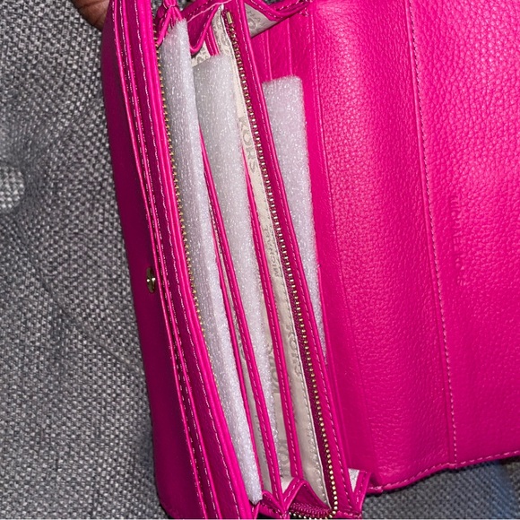 Brand New Michael Kors wallet - Picture 7 of 11